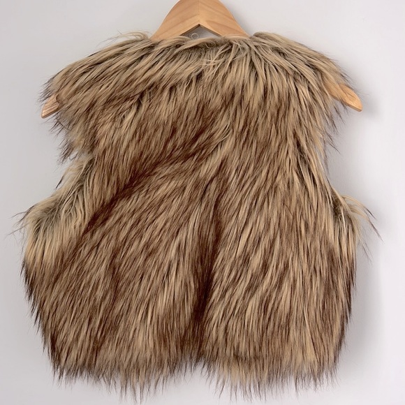 Jack by BB Dakota Azza Faux Fur Cropped Vest Size Small - Picture 6 of 12